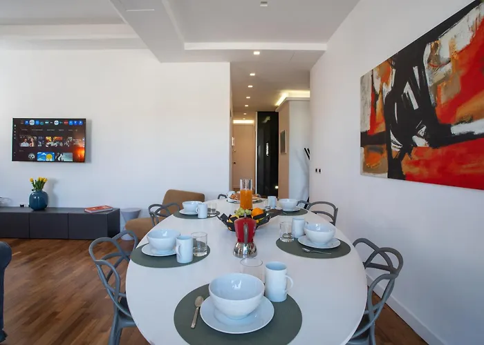 Pgrhome Riverside Апартаменты *