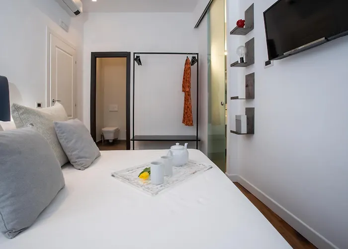 Апартаменты Pgrhome Riverside *